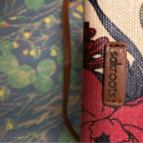 Floral Crossbody Bag with Brown Strap - Picture 5 of 5